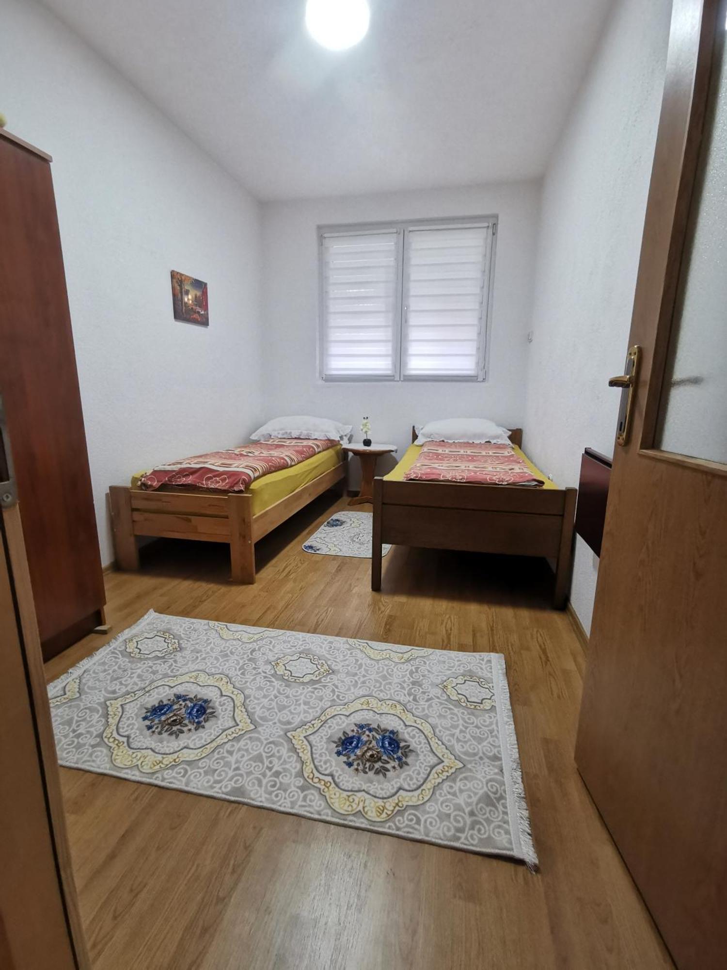Book A Room Sarajevo, Free Parking & Garden מראה חיצוני תמונה